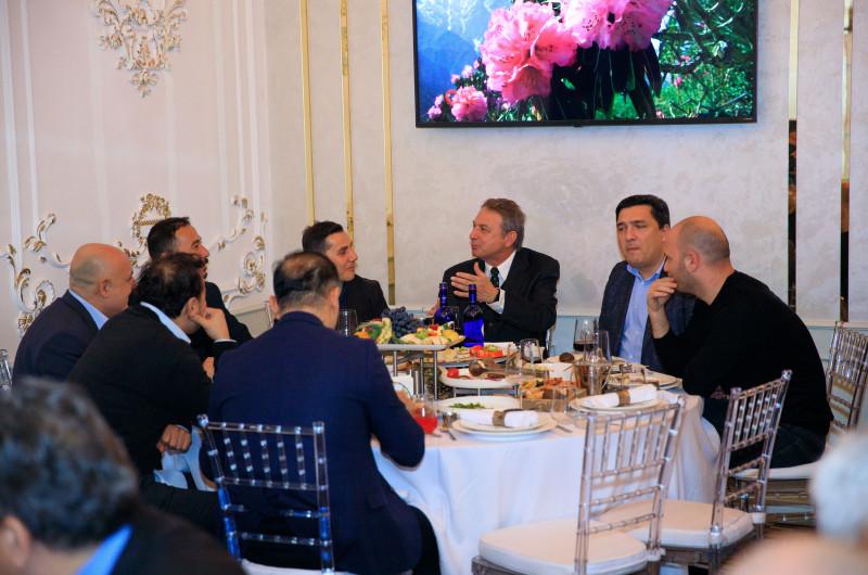 Almatı’daki üyelerimizle yılbaşı yemeğinde biraraya geldik. - 14.12.2022                                            