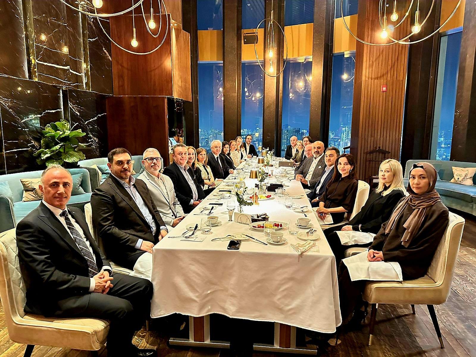 TÜKİB İş İnsanları Astana'da akşam yemeğinde biraraya geldi