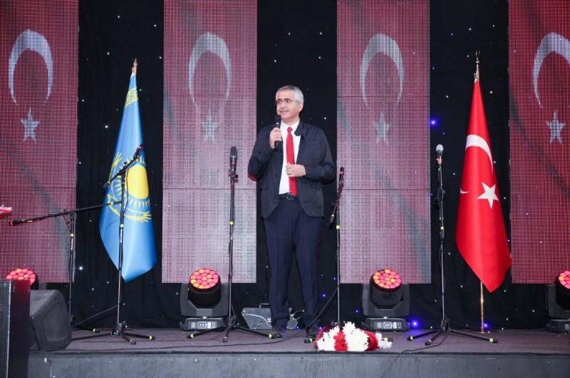 23 Nisan Ulusal Egemenlik ve Çocuk Bayramı Almatı’da kutlandı                                            